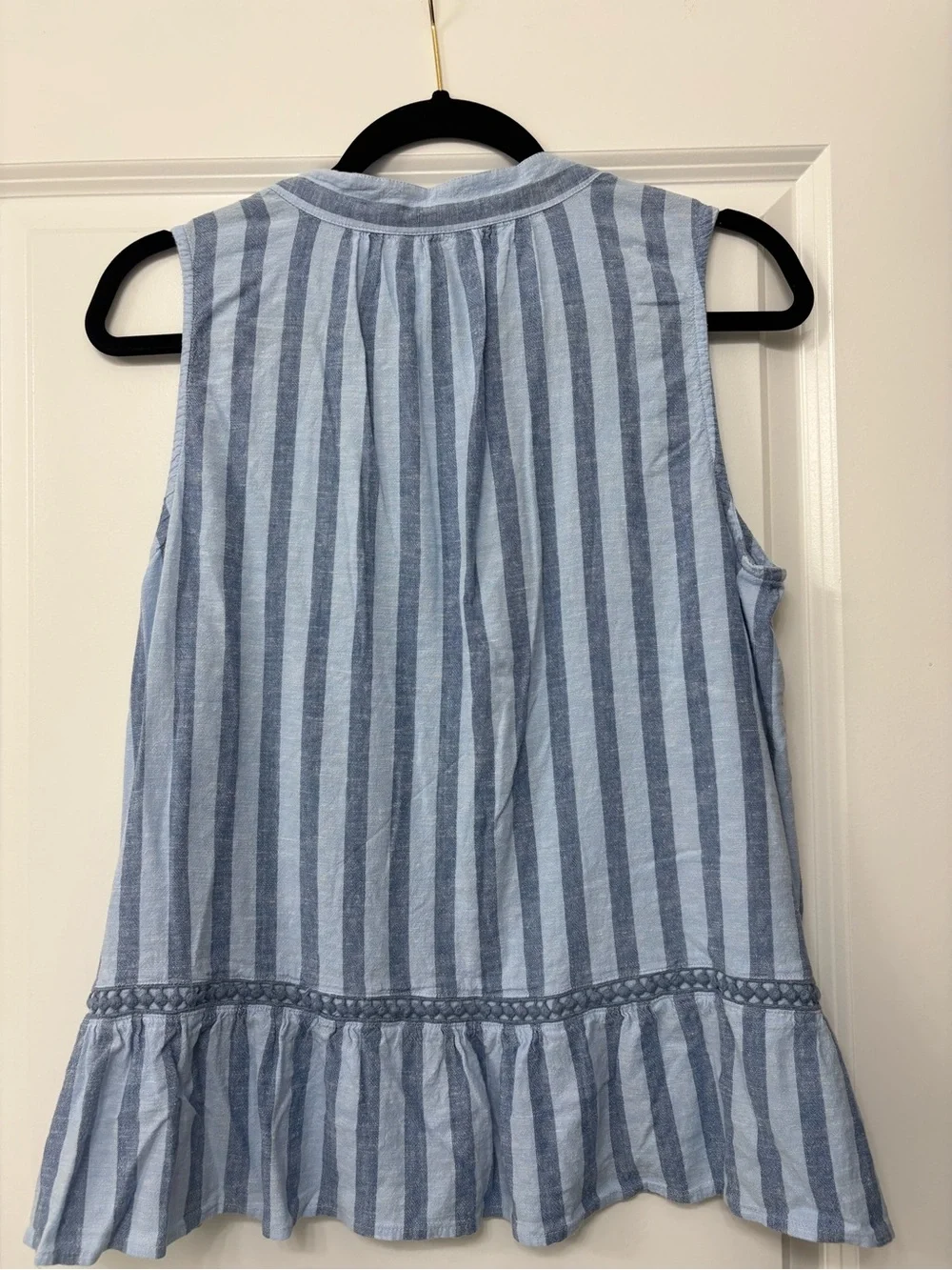 crown & ivy Light Blue and Navy Striped Sleeveless Tunic - Picture 3 of 4